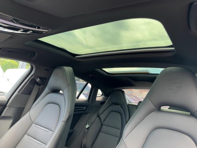 Porsche Panamera 4 E-Hybrid