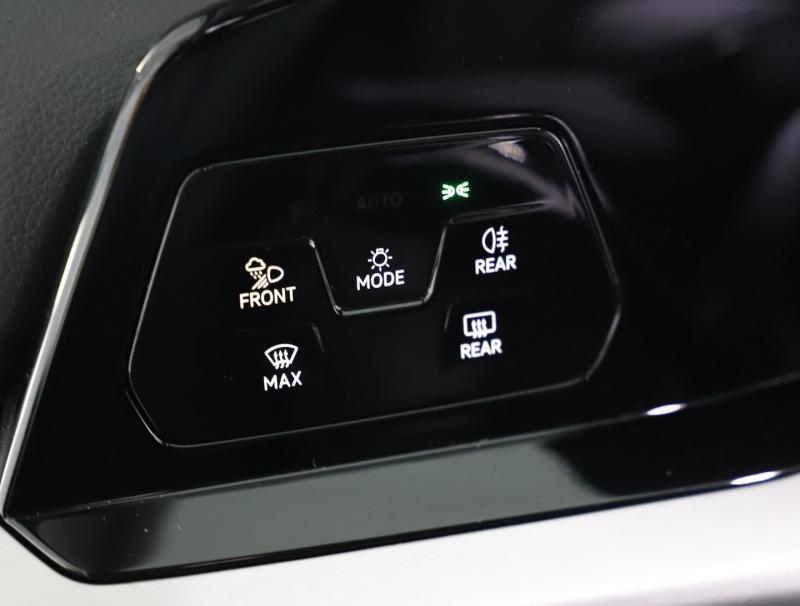 VW Golf Variant Life TDI DSG