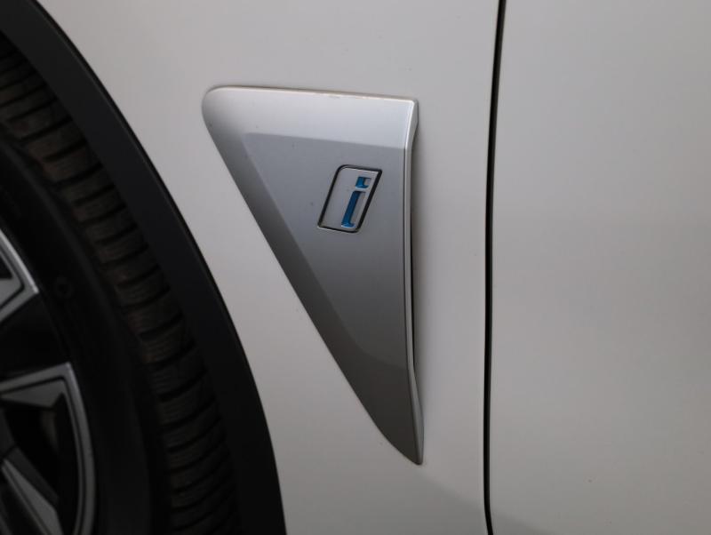 BMW iX3 Impressive