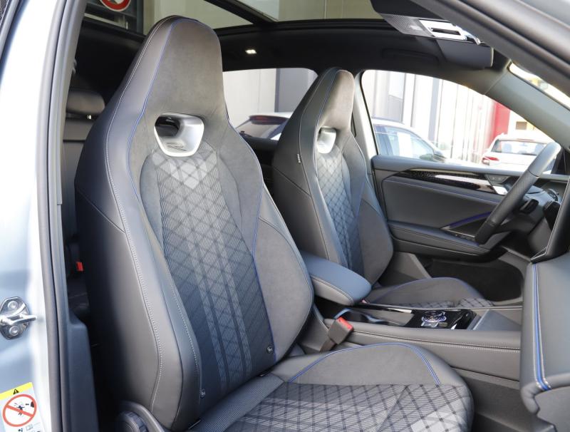 VW Tiguan R-Line eHybrid DSG 150 kW