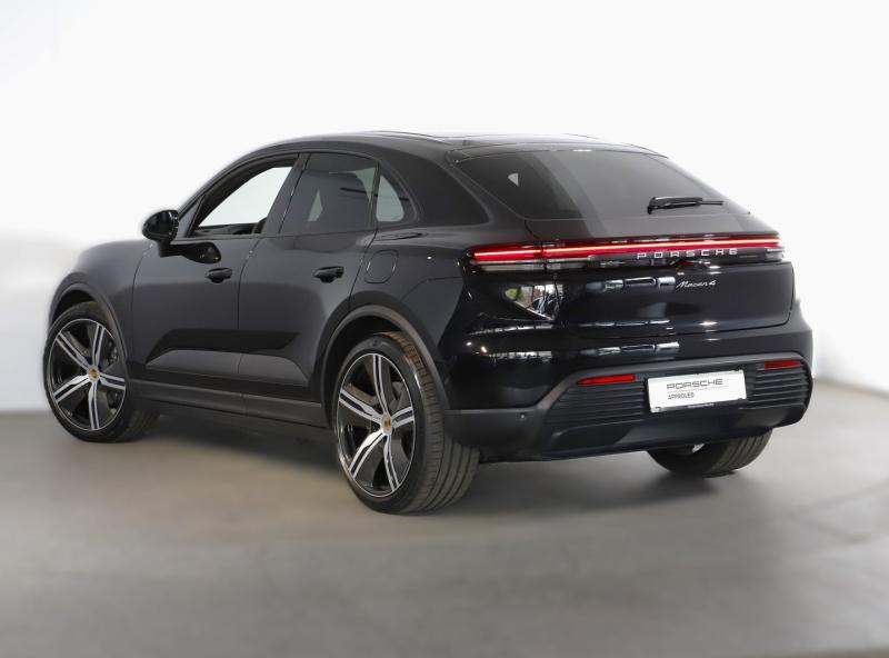 Porsche Macan 4