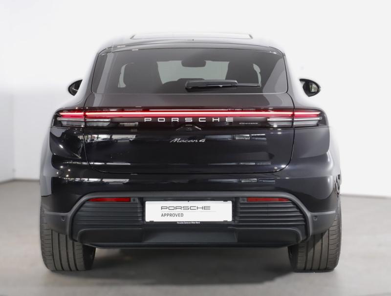 Porsche Macan 4