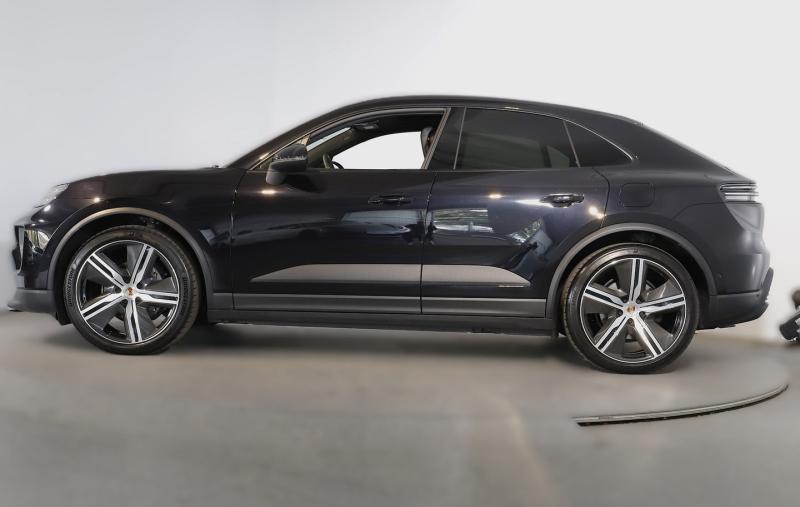 Porsche Macan 4