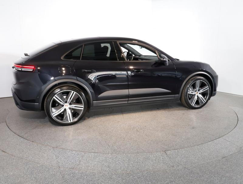 Porsche Macan 4