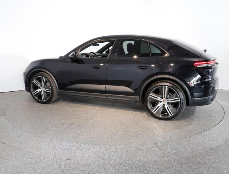 Porsche Macan 4