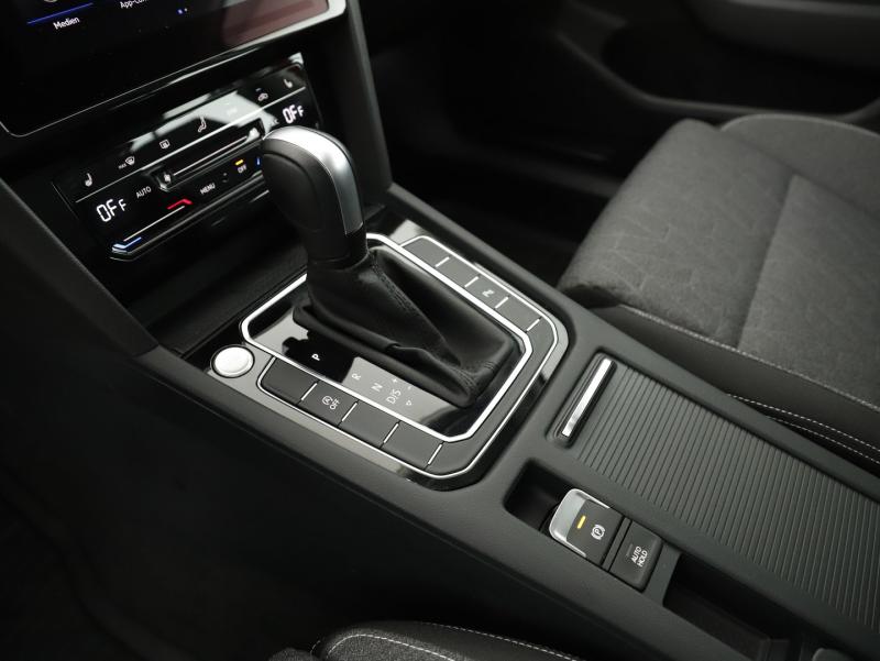 VW Passat Variant Business TDI DSG