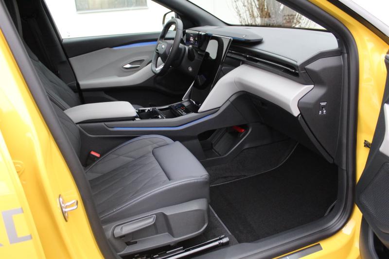 Capri Premium Extended Range 79kWh AWD 340PS