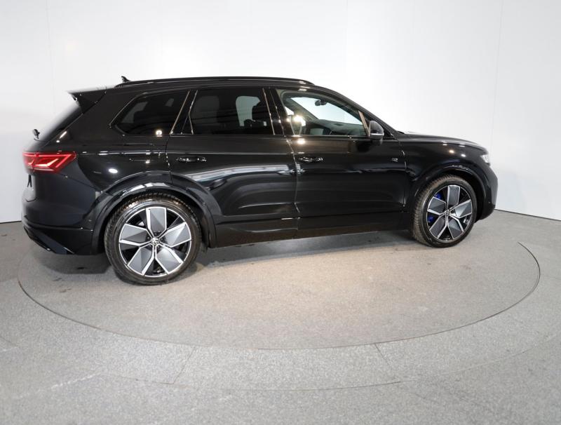 VW Touareg R eHybrid TSI 4MOTION