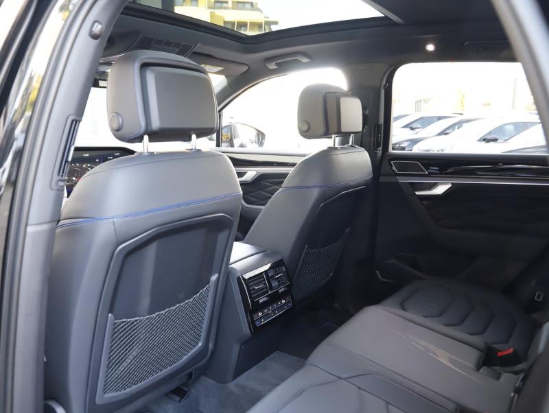 VW Touareg R eHybrid TSI 4MOTION