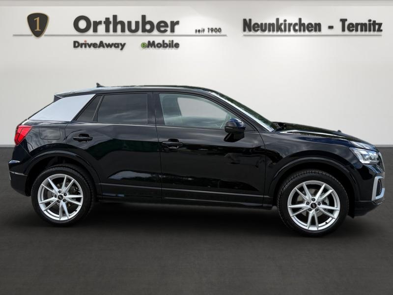 Audi Q2 30 TFSI admired