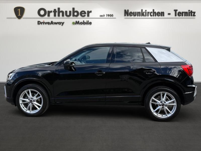 Audi Q2 30 TFSI admired