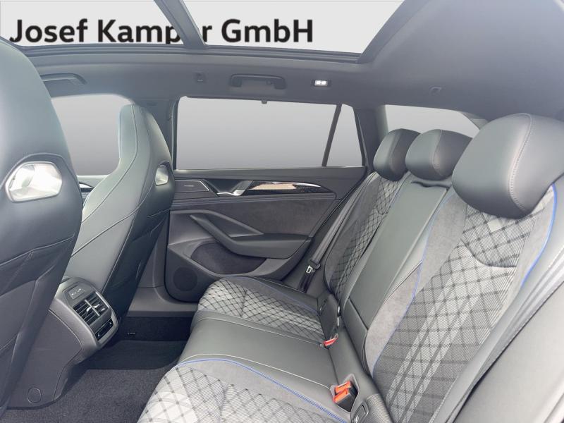 VW Passat Variant Sport eHybrid 150kW