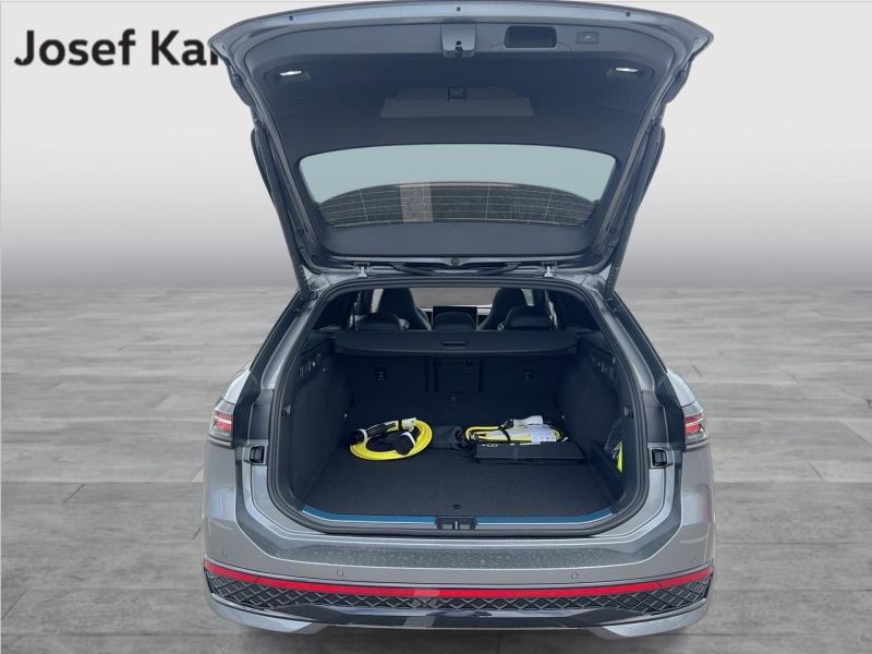 VW Passat Variant Sport eHybrid 150kW