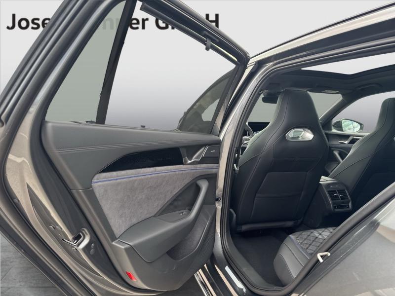VW Passat Variant Sport eHybrid 150kW