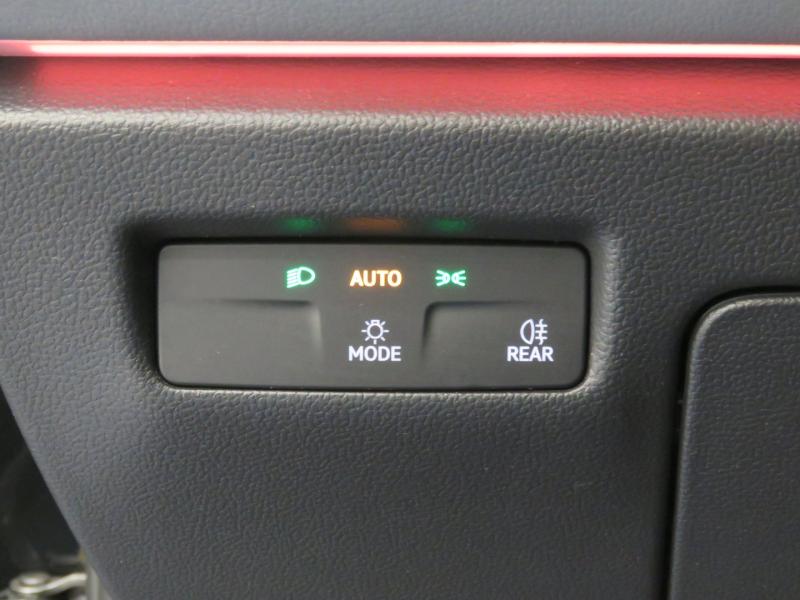 VW Passat Variant Business eTSI DSG