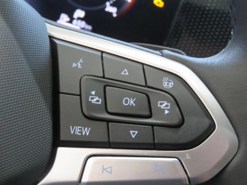 VW Passat Variant Business eTSI DSG