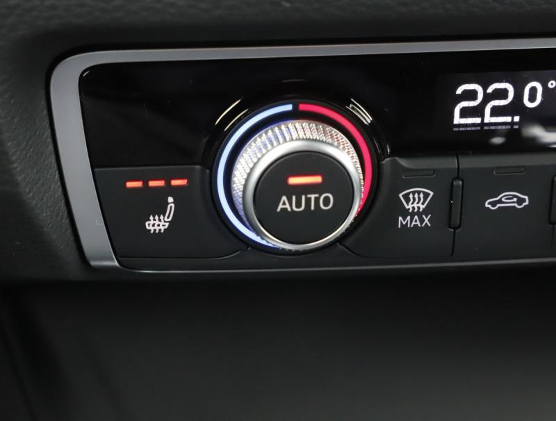 Audi Q3 35 TFSI admired