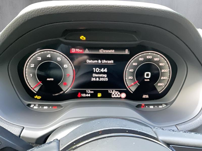 Audi Q2 30 TFSI admired