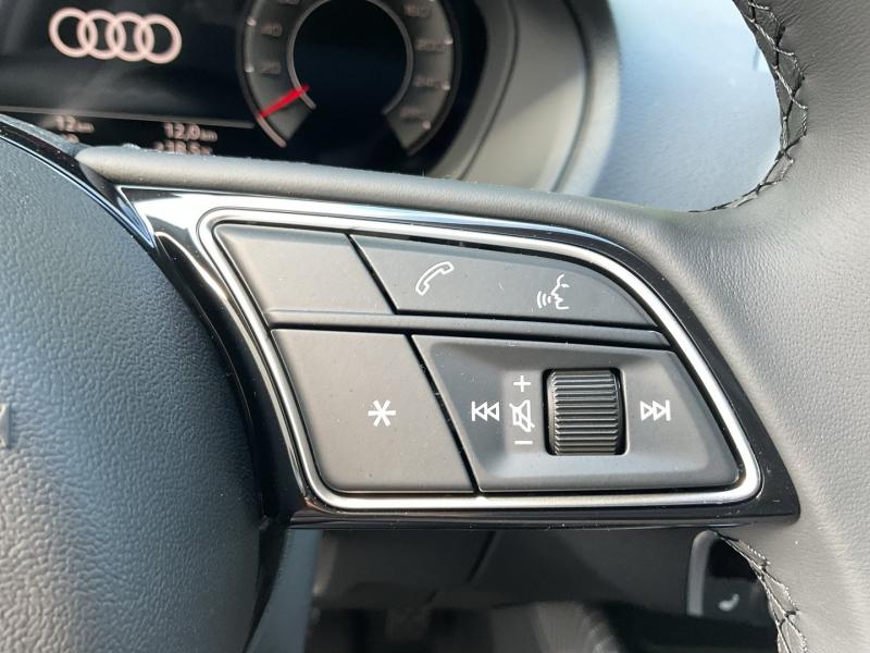 Audi Q2 30 TFSI admired