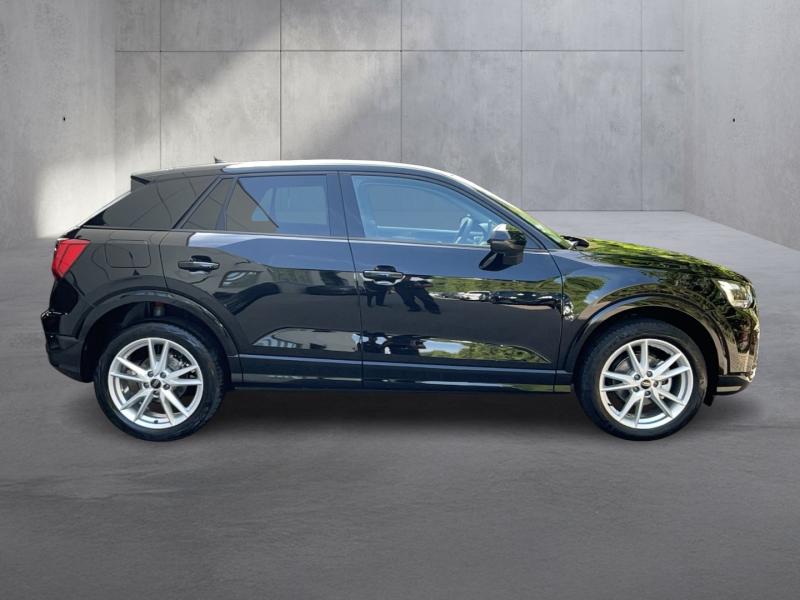 Audi Q2 30 TFSI admired