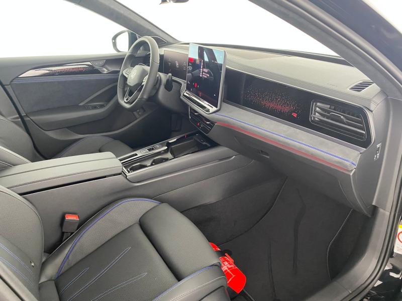 VW Passat Variant R-Line eHybrid 200kW