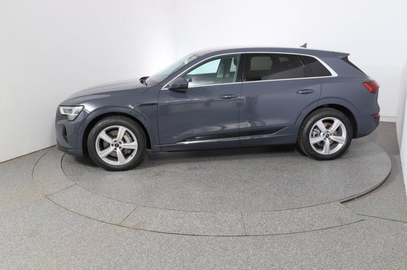 Audi Q8 50 e-tron quattro business