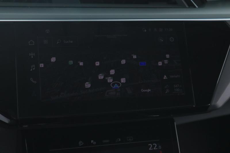 Audi Q8 50 e-tron quattro business