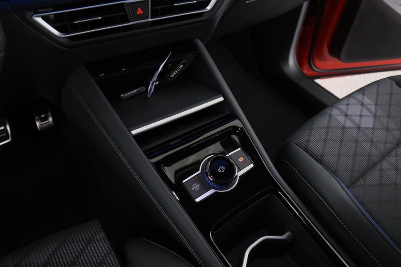 VW Tiguan R-Line TDI DSG
