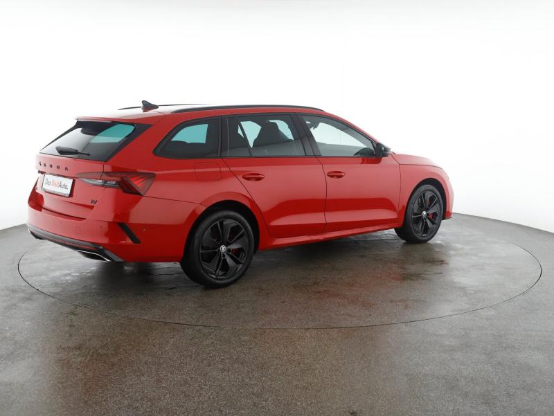 Škoda OCTAVIA Combi RS iV 245 DSG