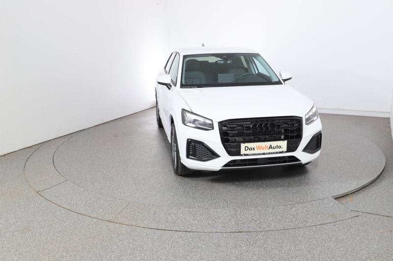 Audi Q2 30 TFSI admired