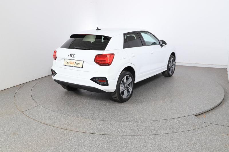Audi Q2 30 TFSI admired