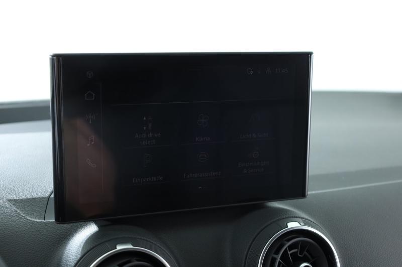 Audi Q2 30 TFSI admired