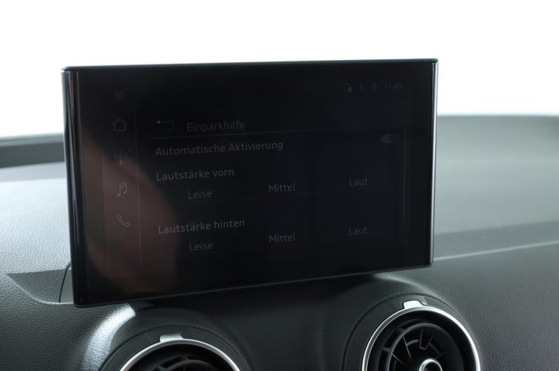 Audi Q2 30 TFSI admired