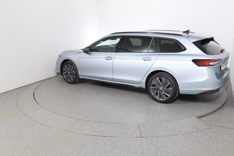 Škoda Superb Combi Sportline iV TSI DSG