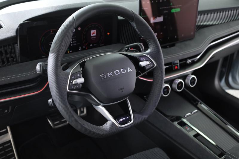 Škoda Superb Combi Sportline iV TSI DSG