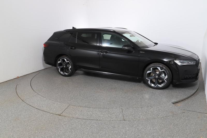 Škoda Superb Combi Sportline iV TSI DSG