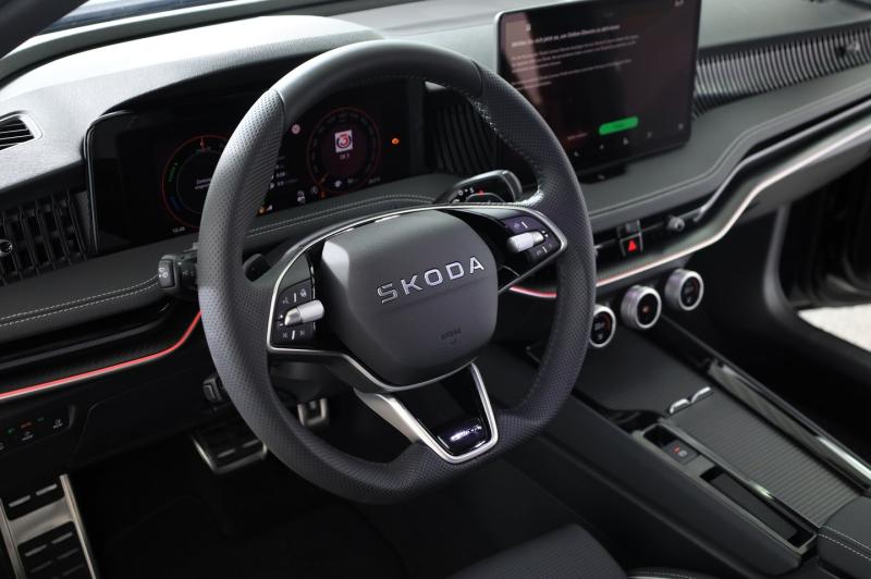 Škoda Superb Combi Sportline iV TSI DSG