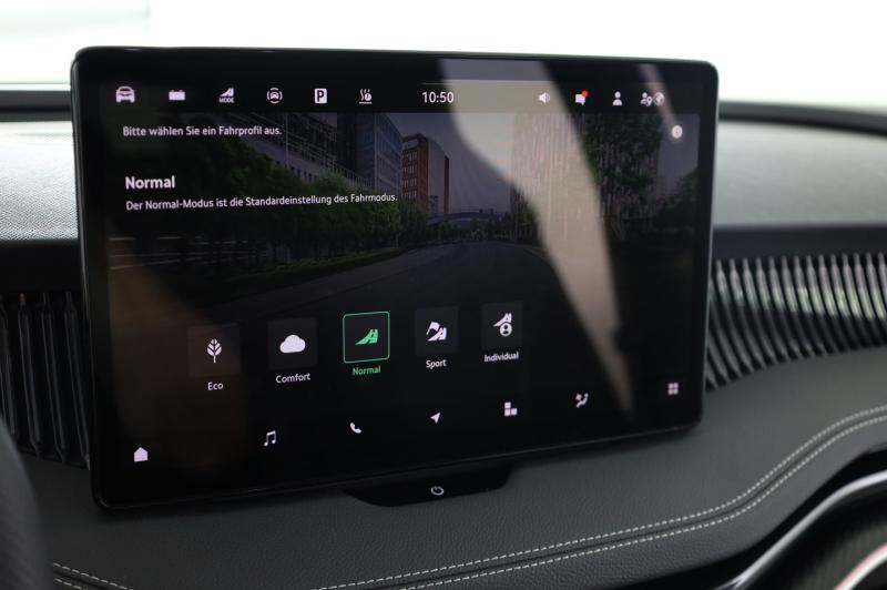 Škoda Superb Combi Sportline iV TSI DSG