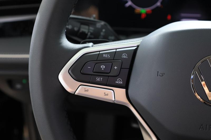 VW Passat Variant Business TDI DSG