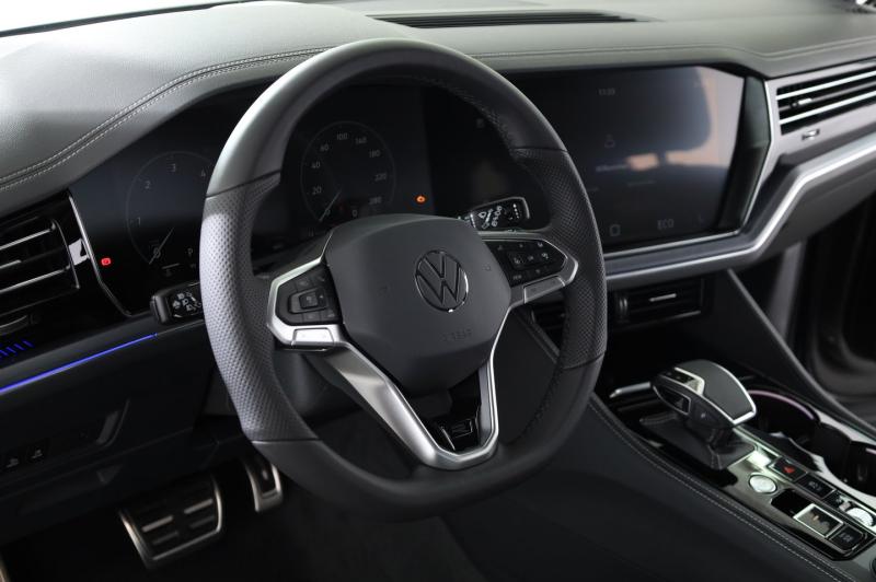 VW Touareg R-Line TDI 4MOTION