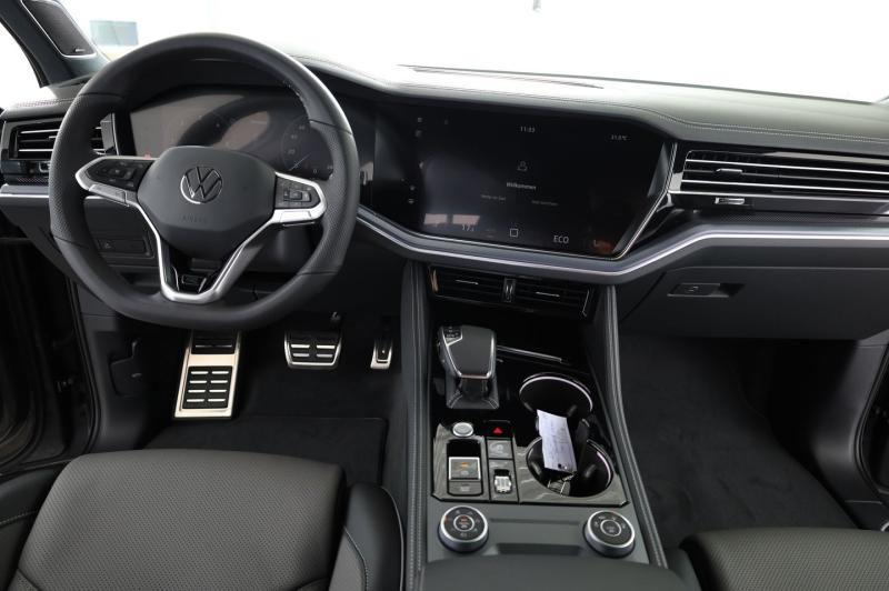 VW Touareg R-Line TDI 4MOTION