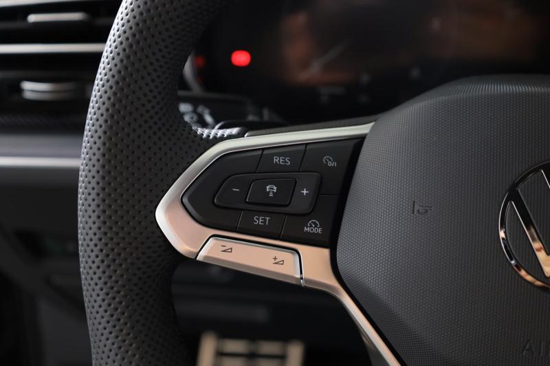 VW Touareg R-Line TDI 4MOTION