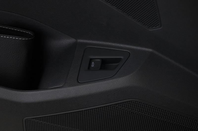 VW Touareg R-Line TDI 4MOTION