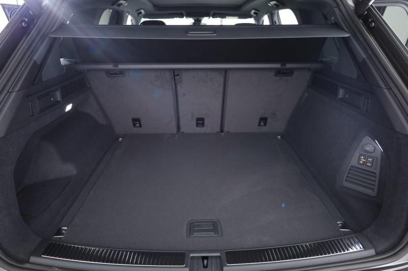 VW Touareg R-Line TDI 4MOTION