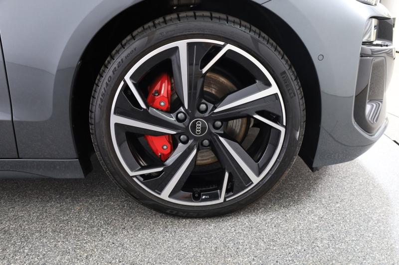 Audi A6 Avant e-tron quattro