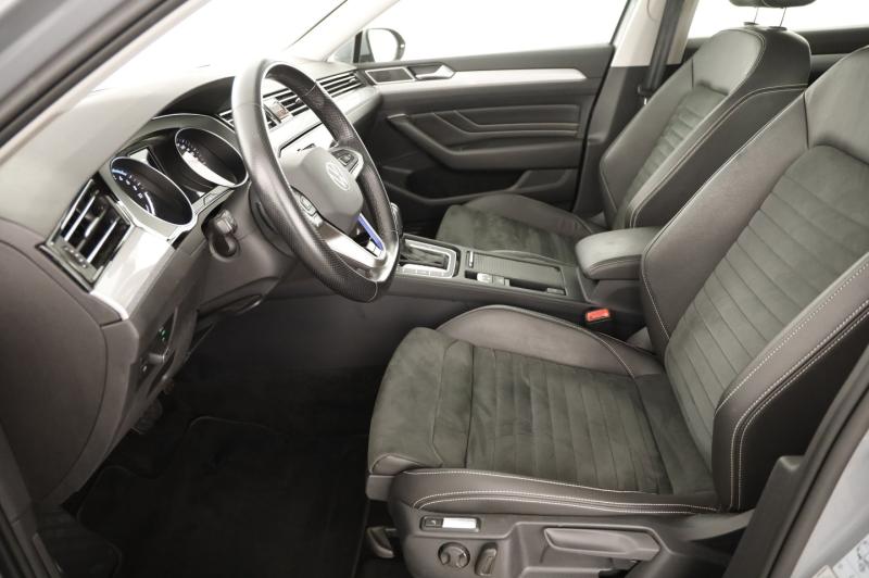 VW Passat GTE Variant