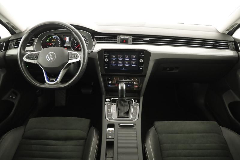 VW Passat GTE Variant