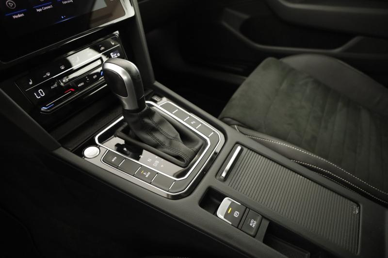 VW Passat GTE Variant