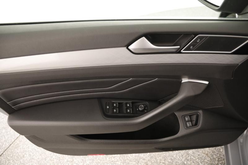VW Passat GTE Variant
