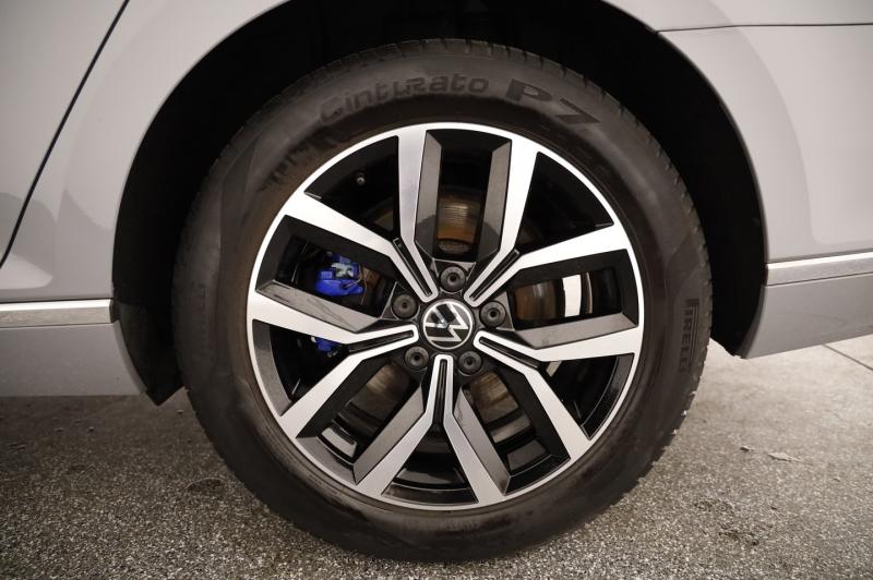 VW Passat GTE Variant